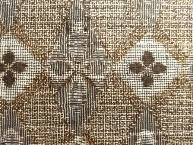 JAPANESE KIMONO / ANTIQUE DIAMOND PATTERN / WOVEN- FLORAL MOTIFS / AUT